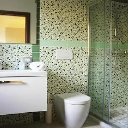 לינה וארוחת בוקר La Darsena 3*