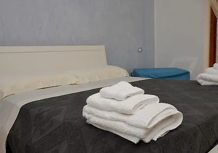 לינה וארוחת בוקר La Darsena